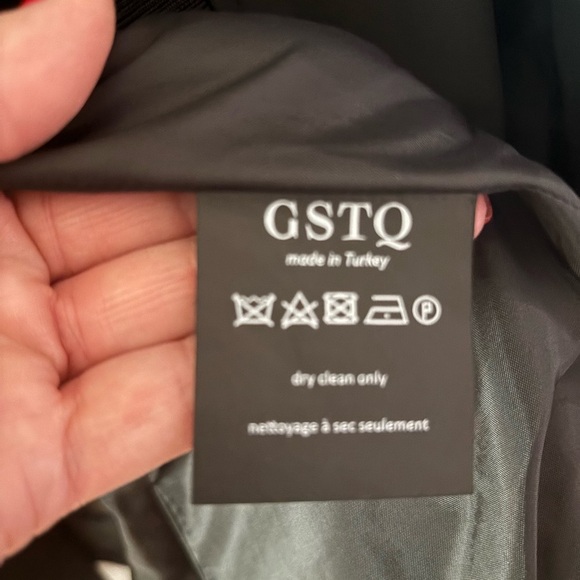 GSTQ Women's Black Cape Jacket - Picture 3 of 10